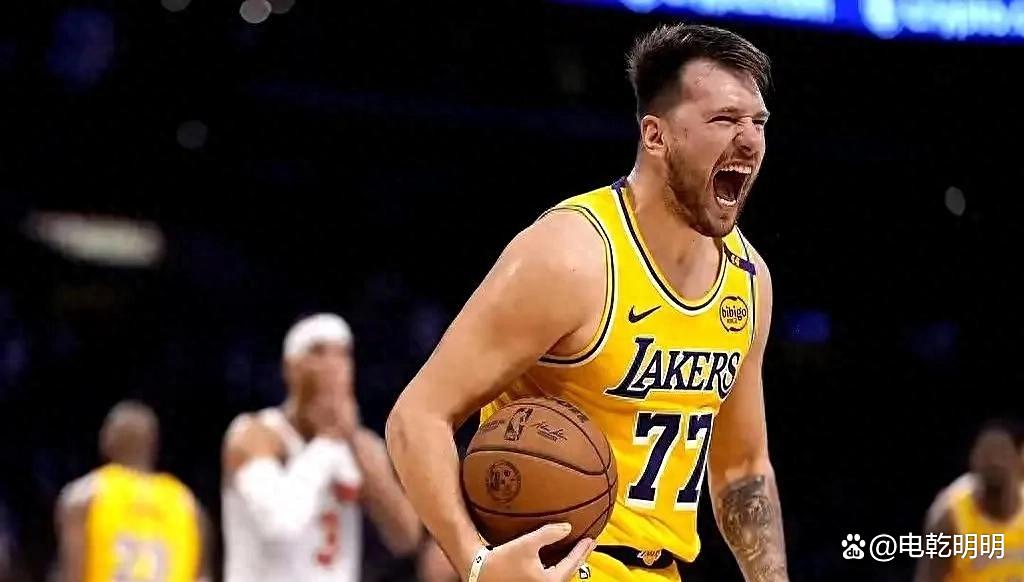 u球体育下载-包含这也行？东契奇与80激战IG分钟加时末段洛杉矶快船备战中超，赛前上海久事调整名单以备社区盾的词条