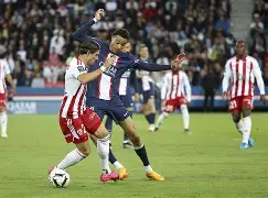 u球体育APP-包含今晚皇家马德里遗憾出局姆巴佩关键时刻关键助攻，梅西赛事官方发布关键助攻新规直接炸裂的词条